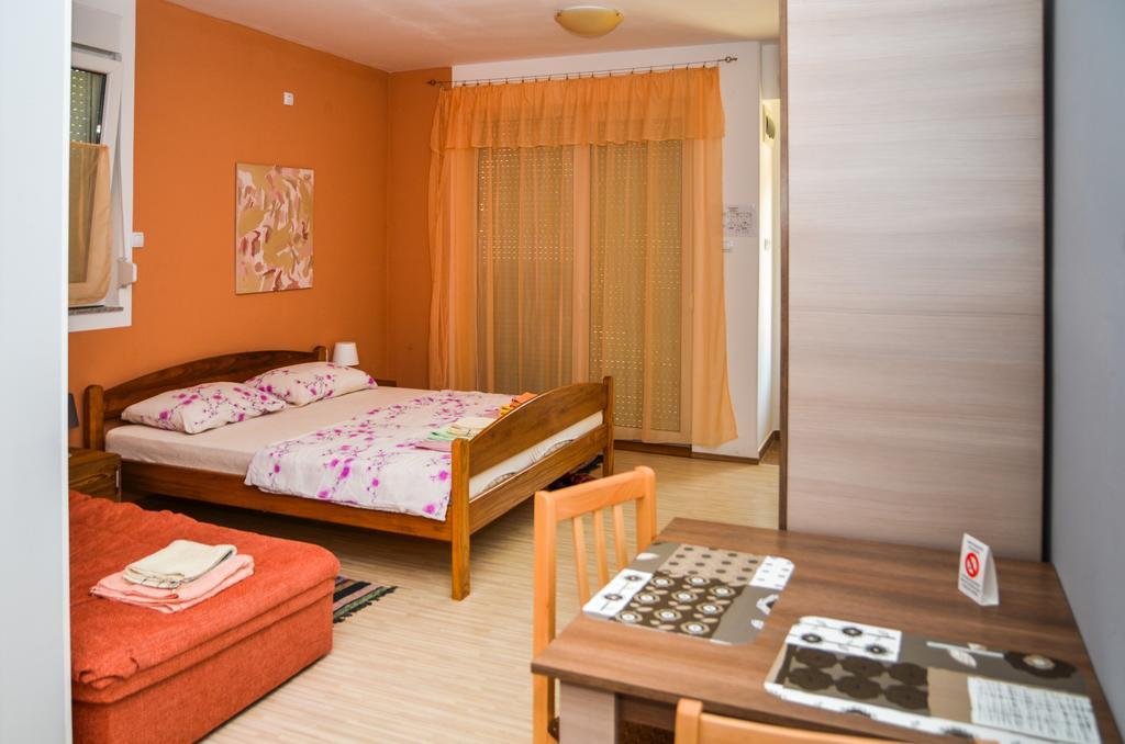 Apartments Svetlica Backi Petrovac Esterno foto